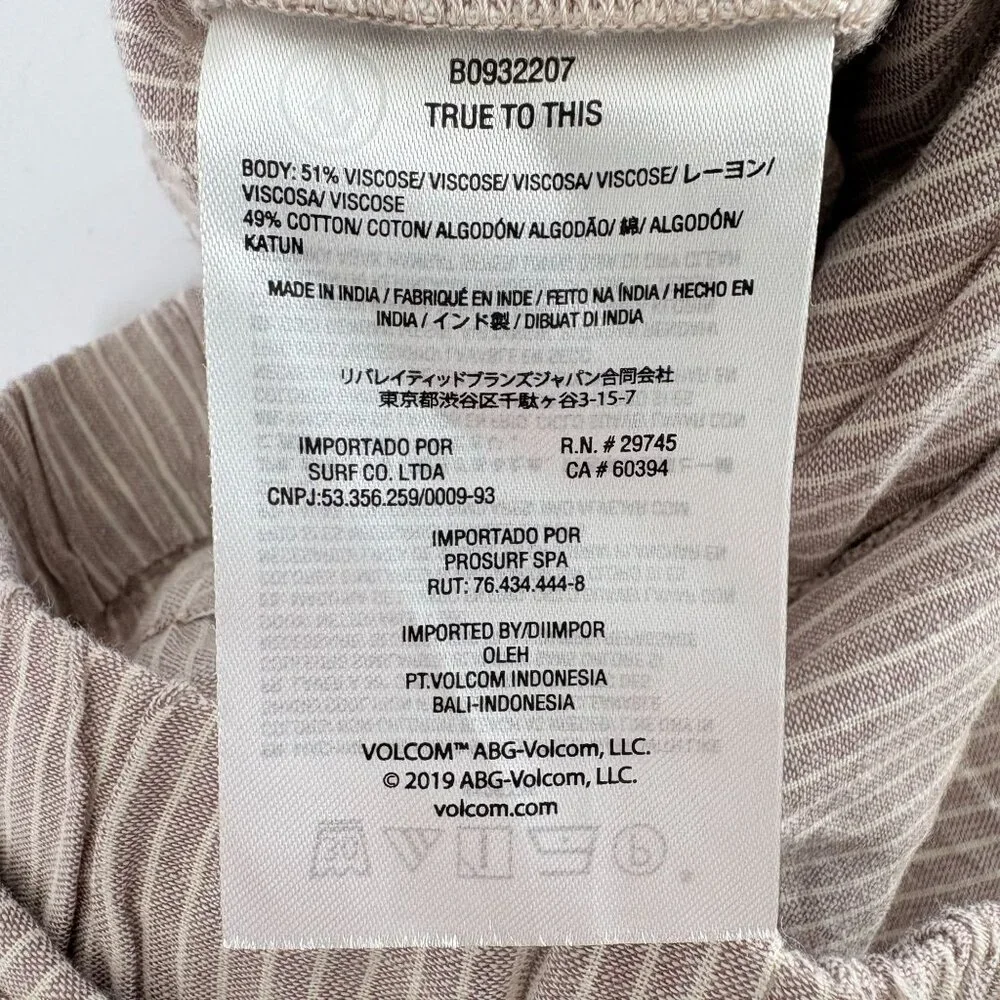 Volcom Sunday Strut Short Womens M Tan Beige Stripe Pull On Pockets Casual NWT - Picture 5 of 9